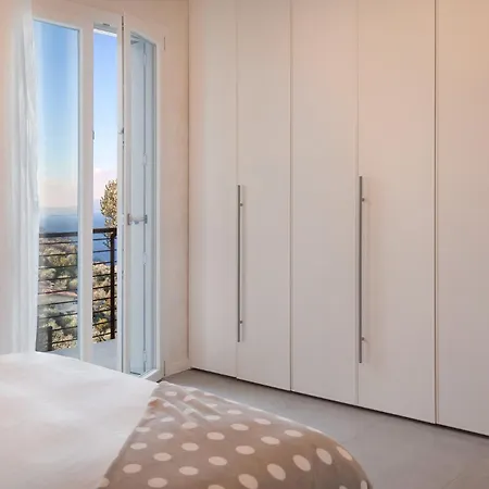 Terrace Of Wally - With Pool شقة توري ديل بيناكو