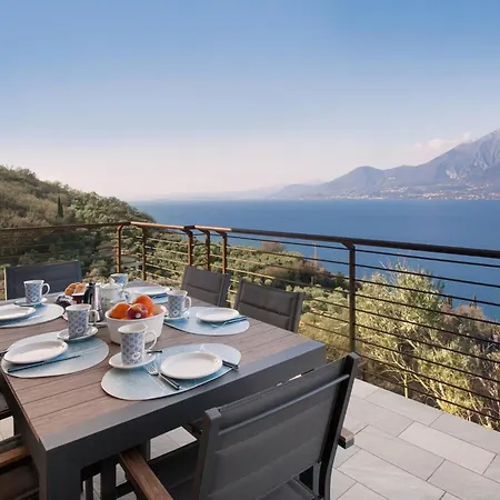 Terrace Of Wally - With Pool Apartmán *