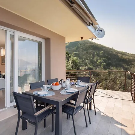 Terrace Of Wally - With Pool Torri Del Benaco