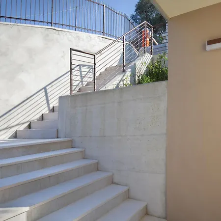 Terrace Of Wally - With Pool شقة